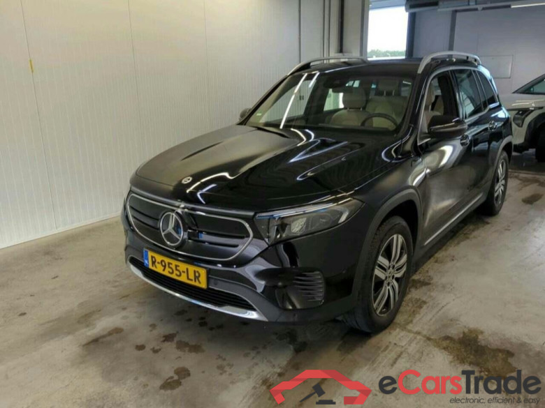 MERCEDES-BENZ EQB 250 Luxury Line