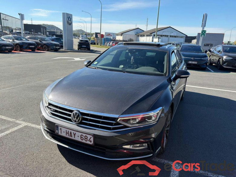 VOLKSWAGEN Passat Variant Dsl SW 2.0 TDi SCR Elegance Business DSG
