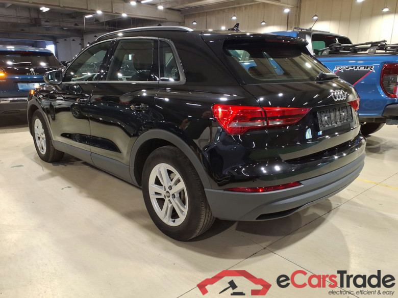 AUDI Q3 2.0 35 TDI S TRONIC BUSINESS EDITION #2