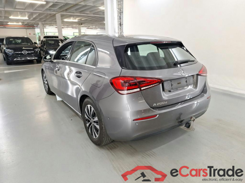 MERCEDES-BENZ A-CLASS 2.0 A 200 D BUSINESS LINE DCT #3