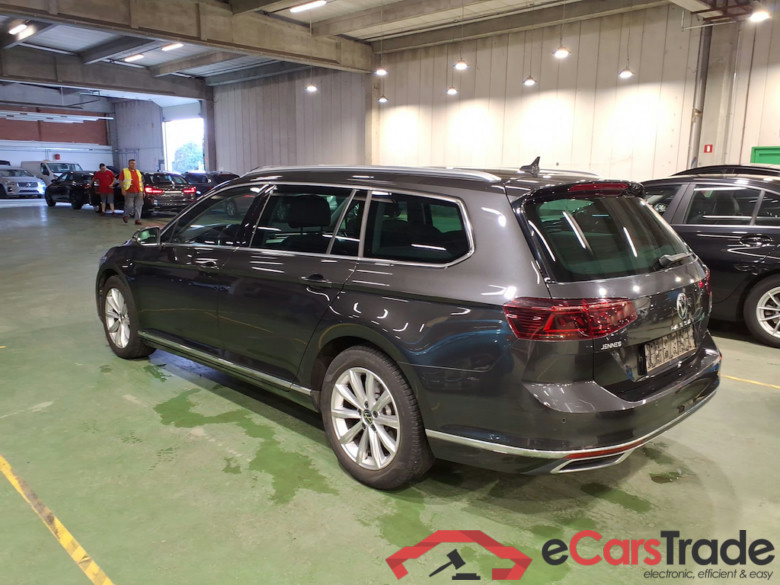 VOLKSWAGEN PASSAT VARIANT 2.0 TDI 90KW MSQ VARIANT ELEGANCE BUSINE #2