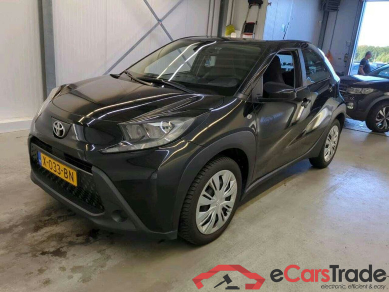 TOYOTA Aygo X 1.0 VVT-i MT Play #1