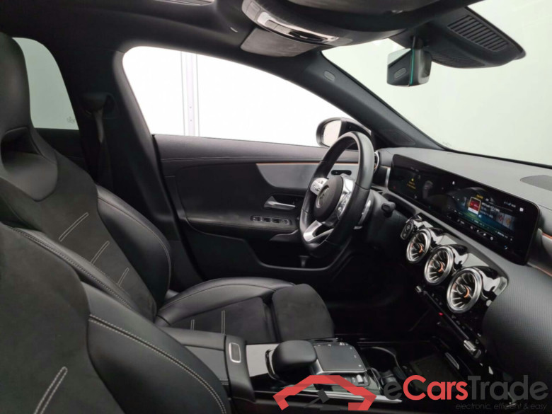 MERCEDES-BENZ CLA SHOOTING BRAKE 180 AMG LINE #3