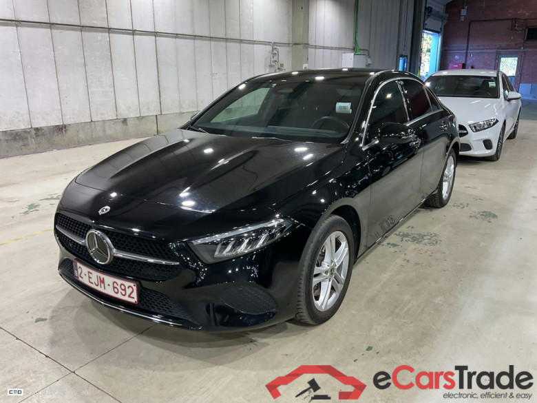 MERCEDES-BENZ A-CLASS LIMOUSINE 1.3 A 250 E PHEV LUXURY LINE DCT