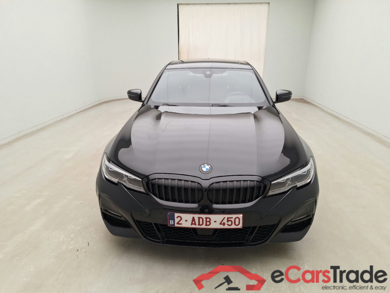BMW, 3-serie '18, BMW 3 Reeks Berline 330e (215 kW) 4d  ///M-SportKit (total options: 15.495,85 Ex.Vat) #1