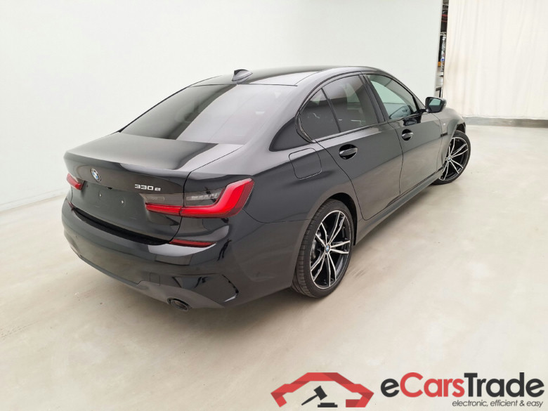 BMW, 3-serie '18, BMW 3 Reeks Berline 330e (215 kW) 4d  ///M-SportKit (total options: 15.495,85 Ex.Vat) #4