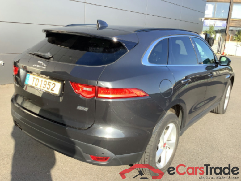 JAGUAR F-PACE 2.0 D 132kW 4x4 Aut. Prestige #2