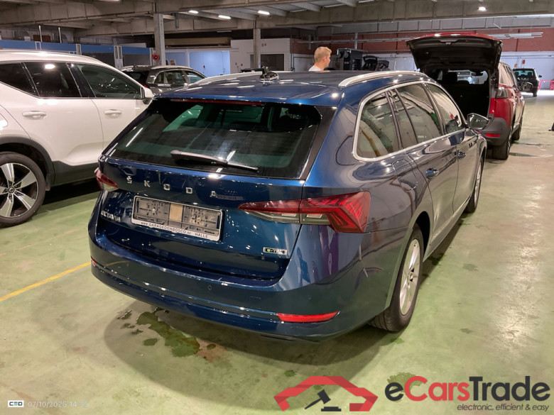 SKODA OCTAVIA COMBI 1.0 TSI MHEV 81KW DSG CLEVER #4