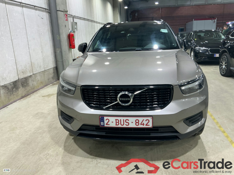 VOLVO XC40 1.5 T4 PHEV R-DESIGN DCT #2