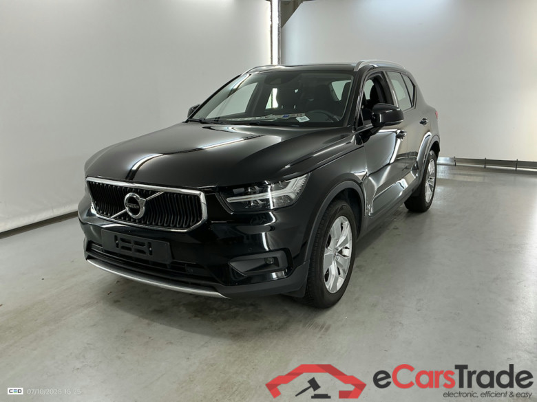 VOLVO XC40 1.5 T3 MOMENTUM PRO #1