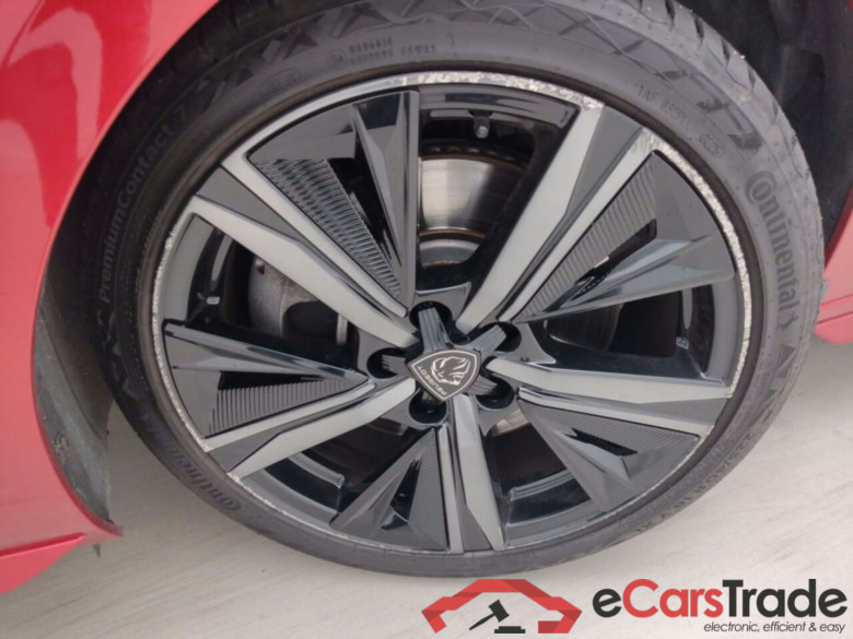 PEUGEOT 308 1.6 HYBRID S&S GT E-EAT8 #6