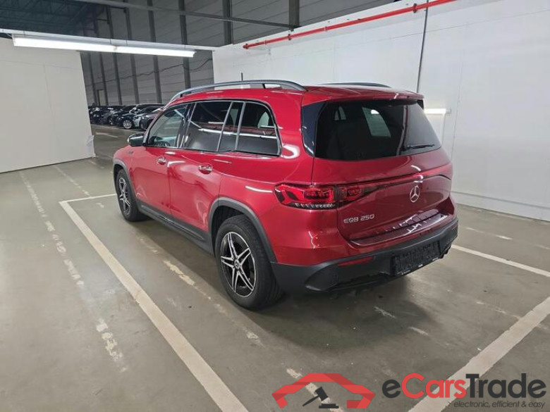 Mercedes EQB EQB EQB 250 AMG Line 140kW/190pk  5D/P Auto-1 #3