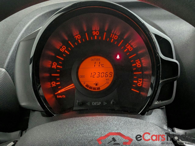 PEUGEOT 108 1.0 e-VTi Active #6