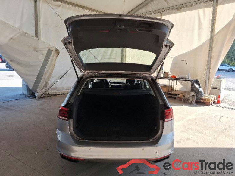 VOLKSWAGEN PASSAT / 2019 / 5P / STATION WAGON VAR. 2.0TDI SCR EVO 90KW BUSINESS DSG #5