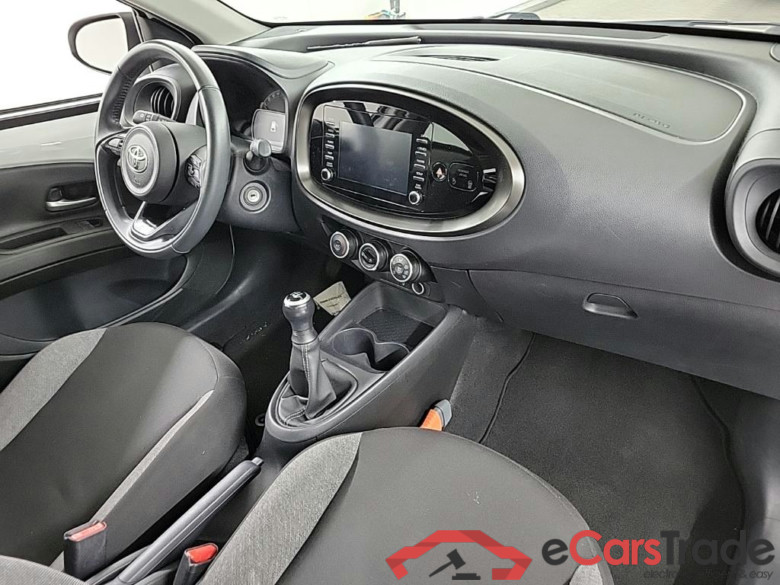 TOYOTA Aygo X 1.0 VVT-I MT play 5D 53kW #6