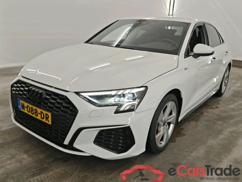 Audi A3 Limousine 30 TFSI S tronic S edition 4d + Optiekpakket Zwart #1