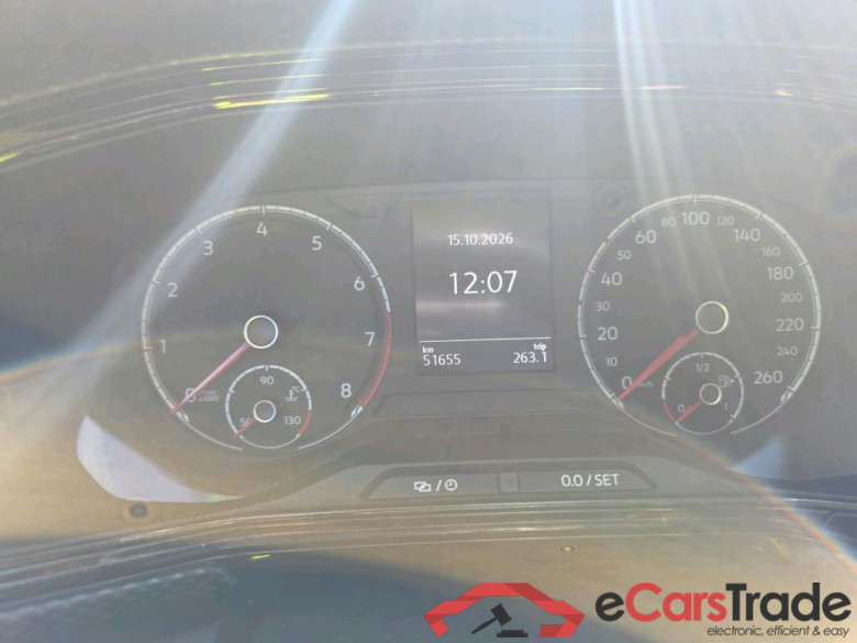 VOLKSWAGEN T-Cross / 2018 / 5P / todoterreno Advance 1.0 TSI 85kW (115CV) DSG (AC) #5