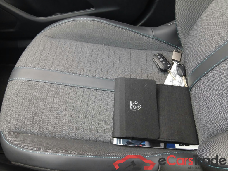 PEUGEOT 2008 / 2019 / 5P / todoterreno Allure Puretech 100 S&S 6 Vel. MAN #5