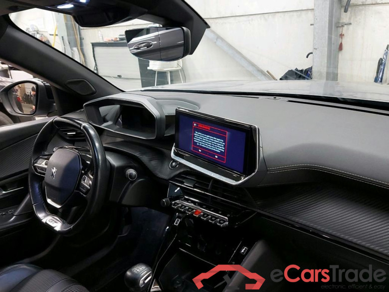 PEUGEOT - PEU 2008 BlueHDi 110PK GT With Keyless Entry & Park Assist #3
