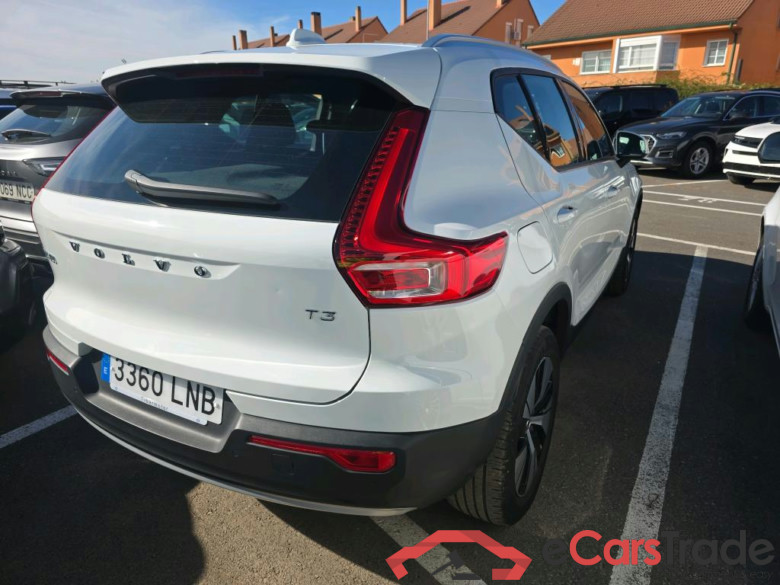 VOLVO XC40 / 2017 / 5P / todoterreno 1.5 T3 Momentum Pro #2