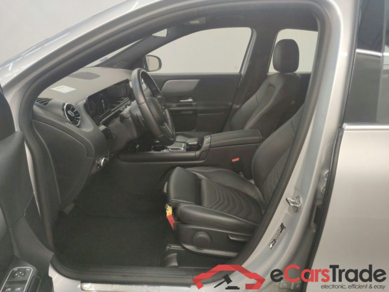 Mercedes-Benz GLA GLA 250 e 5d #3