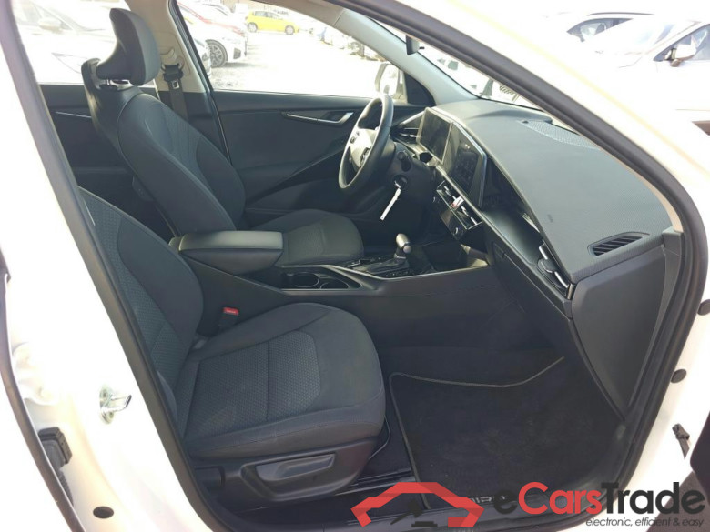 KIA Niro / 2022 / 5P / crossover 1.6 GDi HEV 104kW (141CV) Concept #6