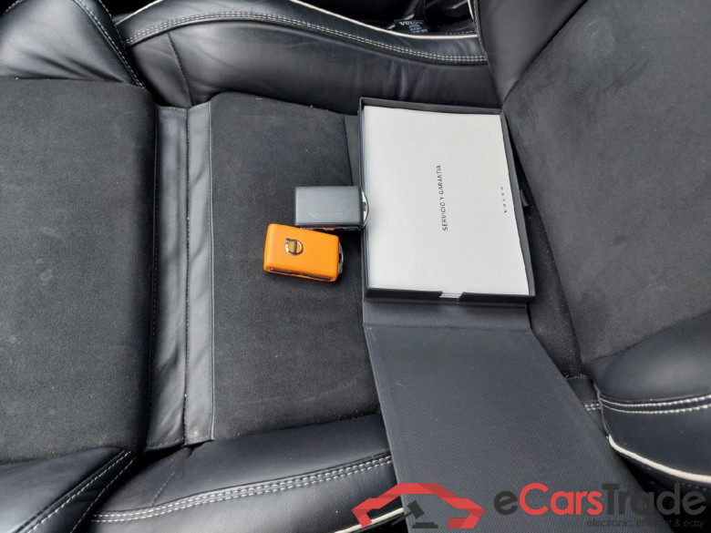 VOLVO XC90 / 2019 / 5P / todoterreno 2.0 T8 AWD Recharge R-Design Auto #5