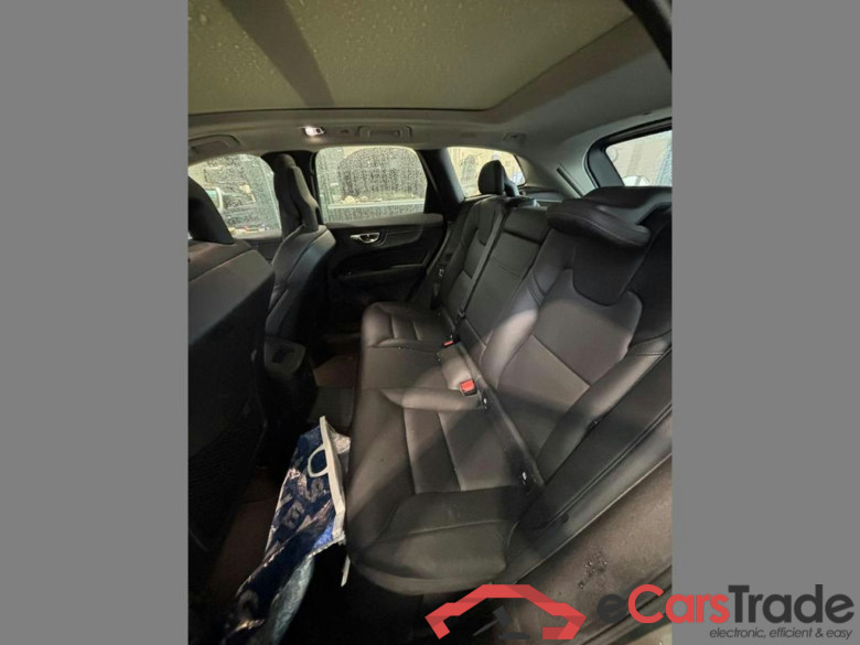VOLVO XC60 PHEV 2.0 T8 TE AWD Momentum Gear. #6