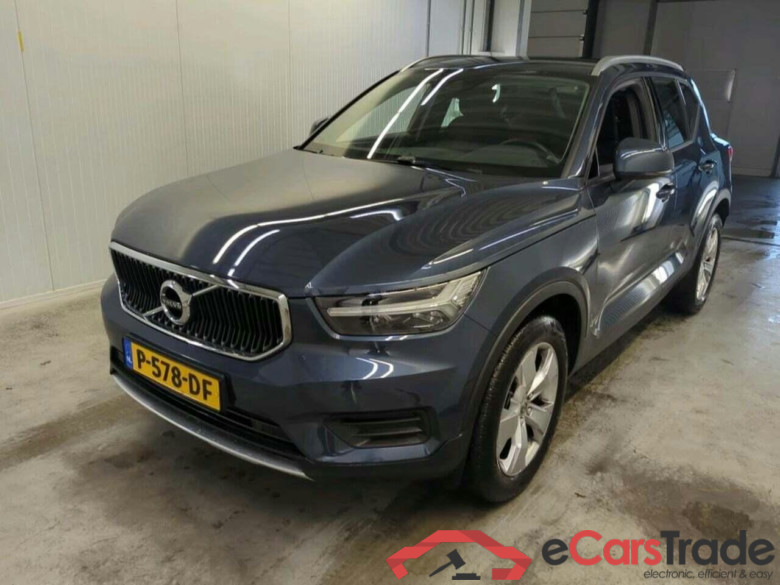 VOLVO XC40 1.5 T2 Momentum Bns #1