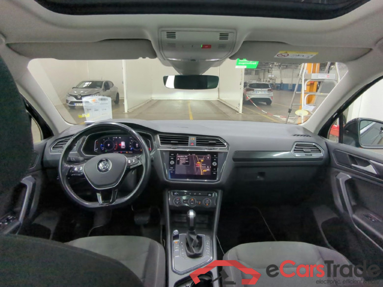 VOLKSWAGEN Tiguan / 2016 / 5P / SUV 2.0 TDI 150 DSG7 Carat #4