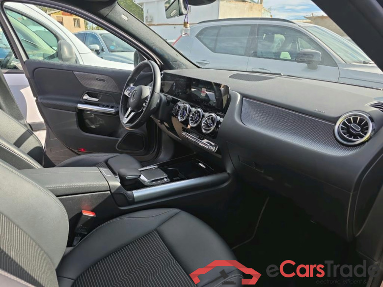 MERCEDES-BENZ GLA / 2020 / 5P / todoterreno GLA 250 e #6